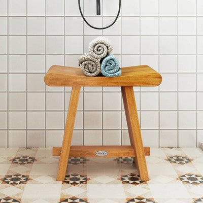 Teakowa ławeczka prysznicowa 49,5 cm z profilowanym siedziskiem